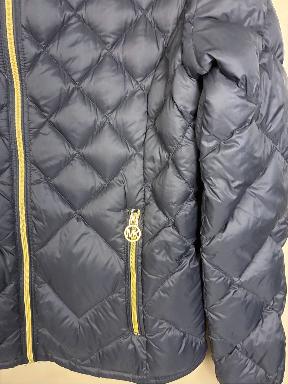 MICHAEL Michael Kors Quilted Lightweight Packable Puffer Down Fill Jacket - Picture 4 of 13